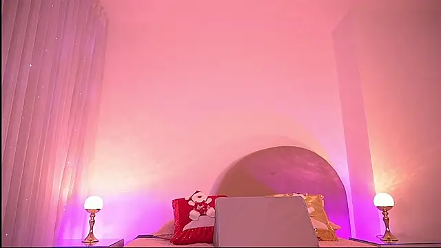 danna berlin  online show from December 2, 2025, 7:26 pm