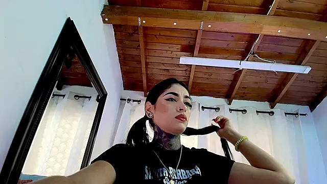 Snapshot of danna_berlin_ chatting on February 22, 2025, 7:14 pm danna berlin online show from February 22, 2025, 7:14 pm