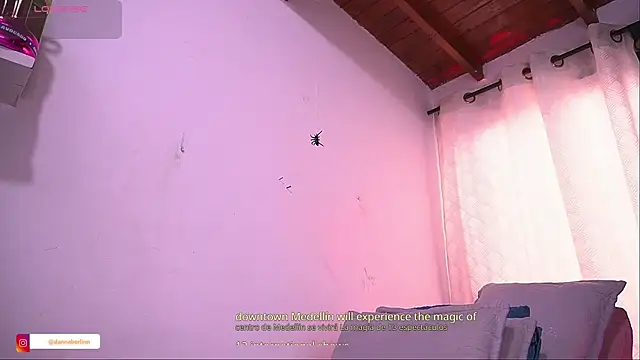 danna berlin  online show from October 16, 2025, 7:22 pm