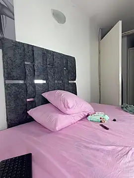 Natasharuso online show from March 9, 2026, 9:46 am