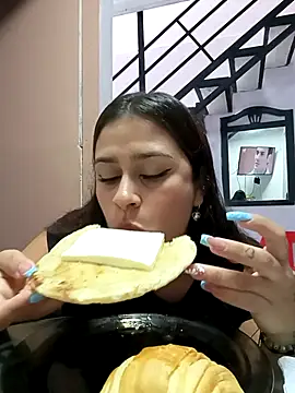 Latina sexy1 online show from October 16, 2025, 1:19 pm