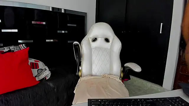 Dollperverthot online show from November 5, 2025, 11:57 am