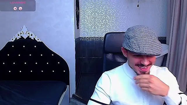 Snapshot of WilsonJules chatting on October 3, 2025, 4:47 am WilsonJules online show from October 3, 2025, 4:47 am