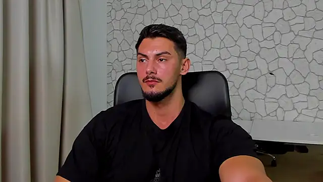 Snapshot of ClintMasters chatting on November 17, 2025, 5:55 am ClintMasters online show from November 17, 2025, 5:55 am