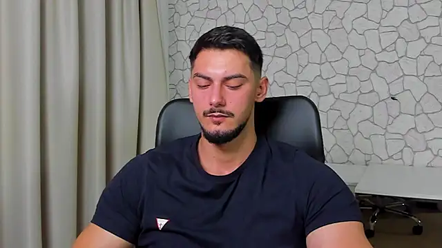 Snapshot of ClintMasters chatting on November 2, 2025, 5:45 am ClintMasters online show from November 2, 2025, 5:45 am