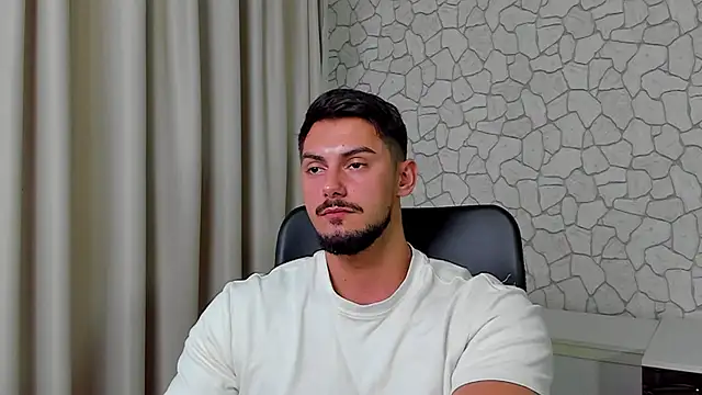 Snapshot of ClintMasters chatting on October 22, 2025, 5:18 am ClintMasters online show from October 22, 2025, 5:18 am