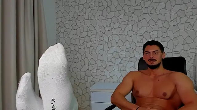 Snapshot of ClintMasters chatting on November 24, 2025, 6:35 am ClintMasters online show from November 24, 2025, 6:35 am