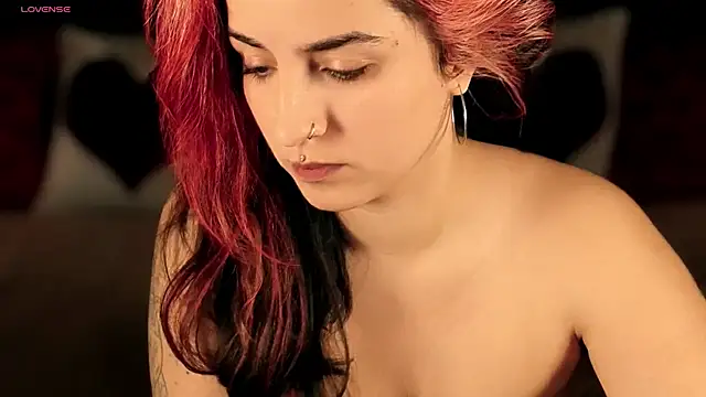 Daphne Moss online show from March 29, 2026, 1:13 pm