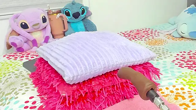 Elizabeth 18  online show from September 28, 2025, 1:56 am