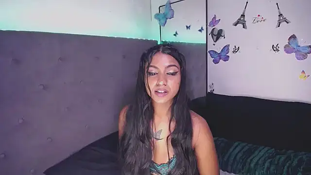 Delilah Blazee online show from October 30, 2025, 4:33 am