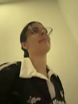  Niah  online show from January 6, 2026, 8:35 pm