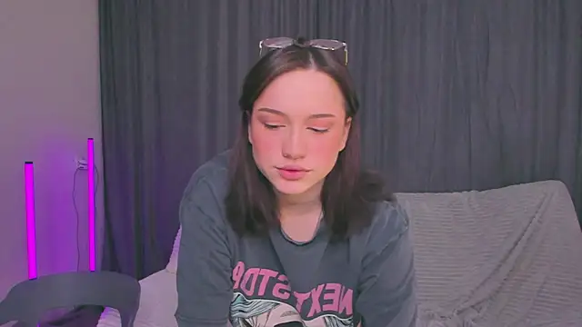 Snapshot of Eva_Doo chatting on November 29, 2025, 8:14 am Eva Doo online show from November 29, 2025, 8:14 am