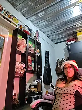 Snapshot of kateeen18 chatting on December 20, 2025, 5:32 am kateeen18 online show from December 20, 2025, 5:32 am