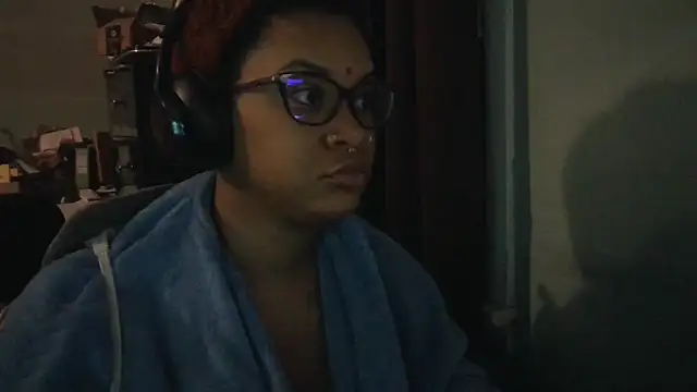 nickytheehawtie online show from February 12, 2026, 8:03 am