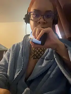 nickytheehawtie online show from April 2, 2026, 4:13 pm