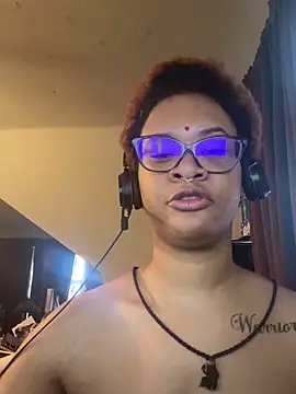 nickytheehawtie online show from February 23, 2026, 1:23 pm