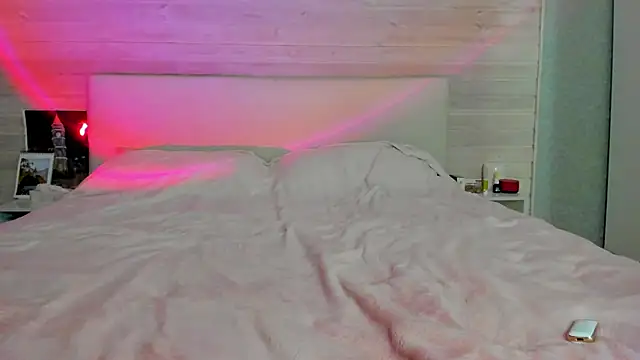 molly hunt  online show from January 12, 2026, 5:53 pm