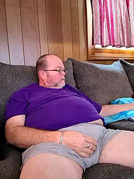 Snapshot of mrwizard4570 chatting on January 8, 2026, 4:57 pm mrwizard4570 online show from January 8, 2026, 4:57 pm