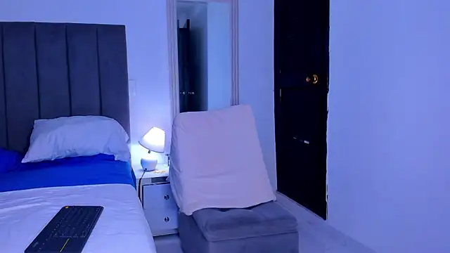 ethan brown  online show from October 9, 2025, 3:40 am