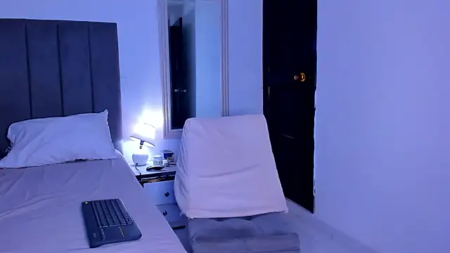 ethan brown  online show from October 29, 2025, 3:27 am