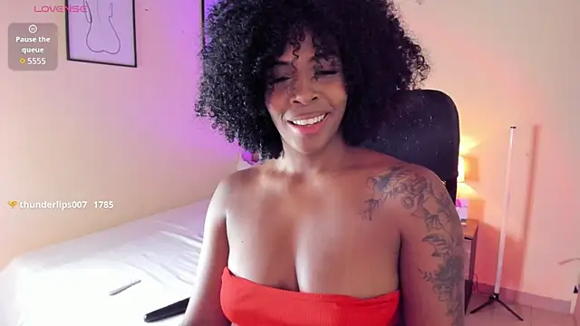 Snapshot of AitanaBrown_ chatting on March 16, 2025, 7:49 pm AitanaBrown online show from March 16, 2025, 7:49 pm