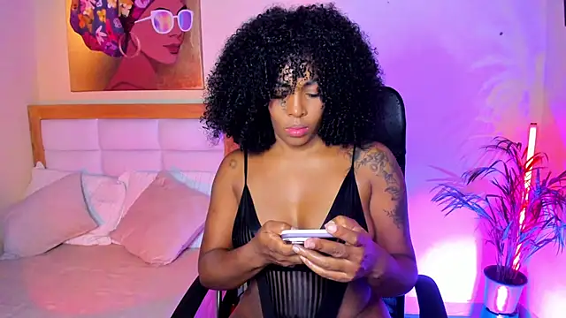 Snapshot of AitanaBrown_ chatting on January 31, 2026, 8:29 pm AitanaBrown online show from January 31, 2026, 8:29 pm