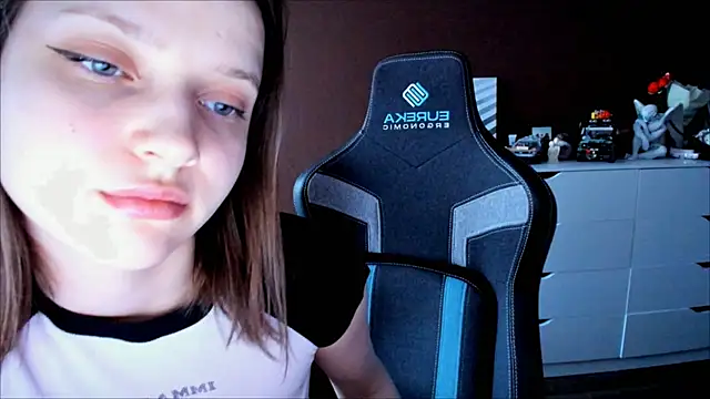 Snapshot of SoniNesti chatting on February 25, 2026, 2:50 pm SoniNesti online show from February 25, 2026, 2:50 pm