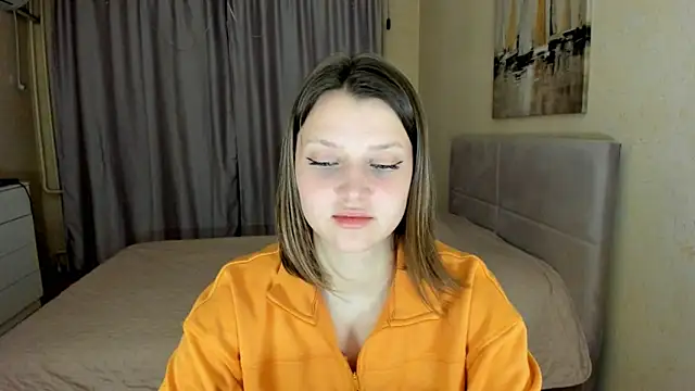 SoniNesti online show from October 18, 2025, 3:14 pm