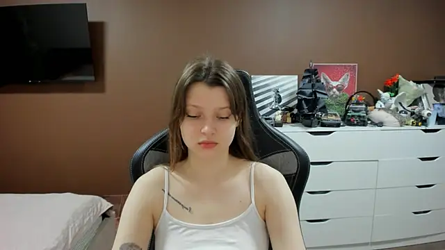 Snapshot of SoniNesti chatting on April 30, 2026, 2:35 pm SoniNesti online show from April 30, 2026, 2:35 pm