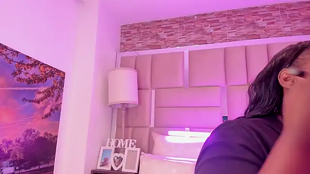 Snapshot of ShaniaBrownn chatting on February 11, 2026, 7:47 pm ShaniaBrownn online show from February 11, 2026, 7:47 pm