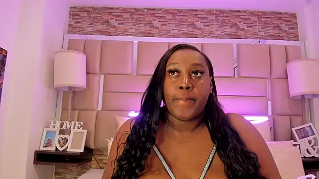 Snapshot of ShaniaBrownn chatting on February 14, 2026, 12:27 pm ShaniaBrownn online show from February 14, 2026, 12:27 pm