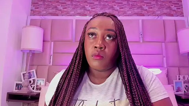 ShaniaBrownn online show from March 29, 2026, 7:26 pm