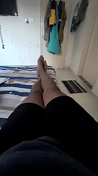 Snapshot of mkmony chatting on February 19, 2025, 10:45 am mkmony online show from February 19, 2025, 10:45 am