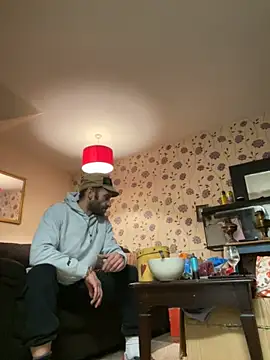 nineinch00 online show from November 20, 2025, 5:13 pm