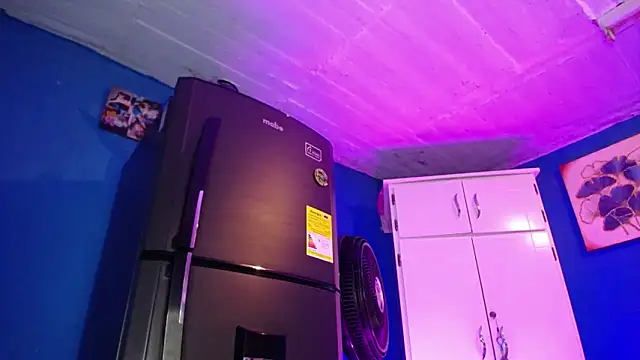 Snapshot of Lunahoney1 chatting on September 18, 2025, 7:17 pm Lunahoney1 online show from September 18, 2025, 7:17 pm