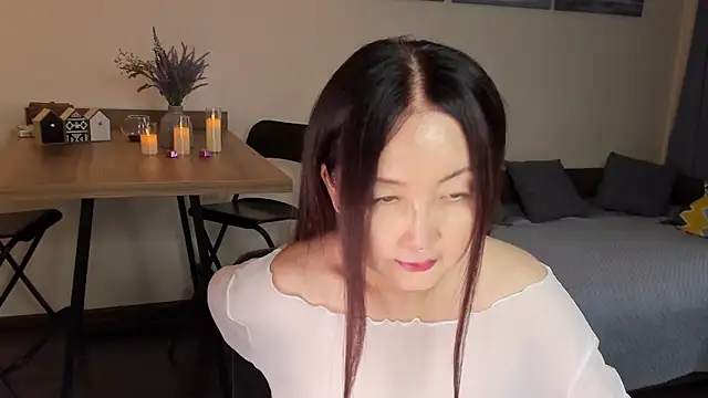 AvroraSakura online show from October 19, 2025, 1:58 pm