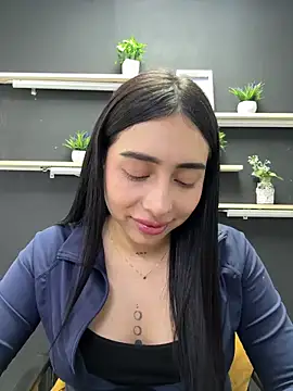 isabella jade online show from November 14, 2025, 1:26 pm