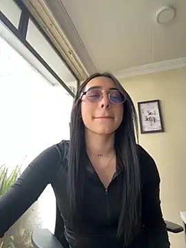 isabella jade online show from September 13, 2025, 1:00 pm