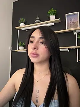 isabella jade online show from February 21, 2026, 9:17 pm