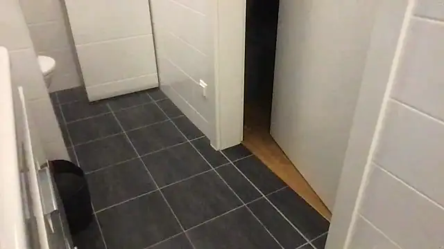 sexy l o  online show from October 8, 2025, 5:20 am