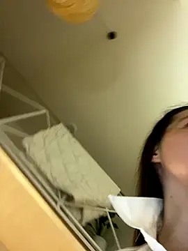 Nicole-Ray online show from September 18, 2025, 9:51 pm