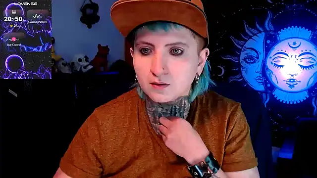 Marieblueeyes online show from March 19, 2025, 9:38 am