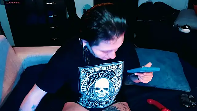 Marieblueeyes online show from October 6, 2025, 3:19 am