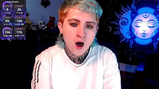 Marieblueeyes online show from March 20, 2025, 8:42 am