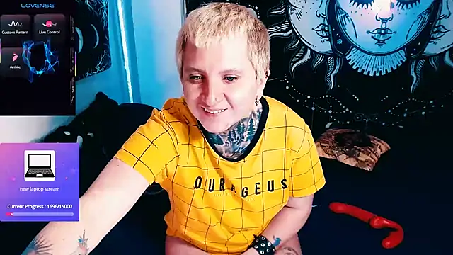 Snapshot of Marieblueeyes chatting on February 17, 2026, 10:51 pm Marieblueeyes online show from February 17, 2026, 10:51 pm