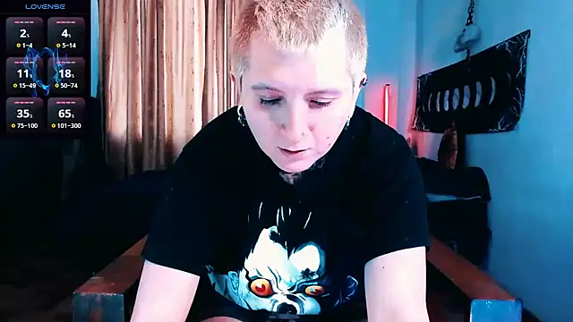 Snapshot of Marieblueeyes chatting on January 18, 2026, 8:56 pm Marieblueeyes online show from January 18, 2026, 8:56 pm