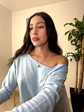 SelenaStone online show from November 8, 2025, 10:57 pm