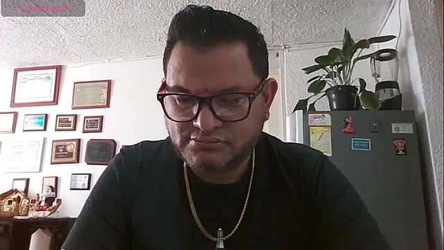 Snapshot of SexDiffrent chatting on December 16, 2025, 5:50 pm SexDiffrent online show from December 16, 2025, 5:50 pm