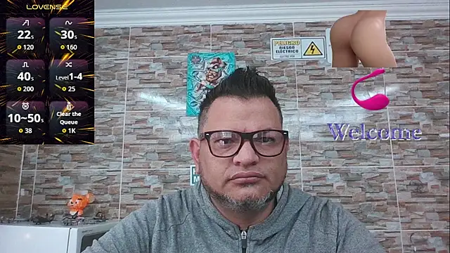 Snapshot of SexDiffrent chatting on November 5, 2025, 9:18 pm SexDiffrent online show from November 5, 2025, 9:18 pm