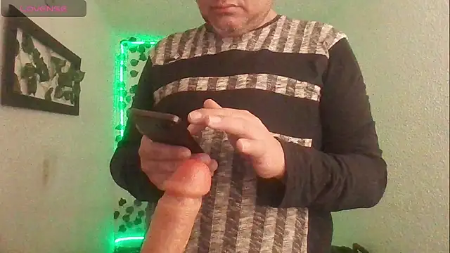 Snapshot of SexDiffrent chatting on November 26, 2025, 4:40 pm SexDiffrent online show from November 26, 2025, 4:40 pm